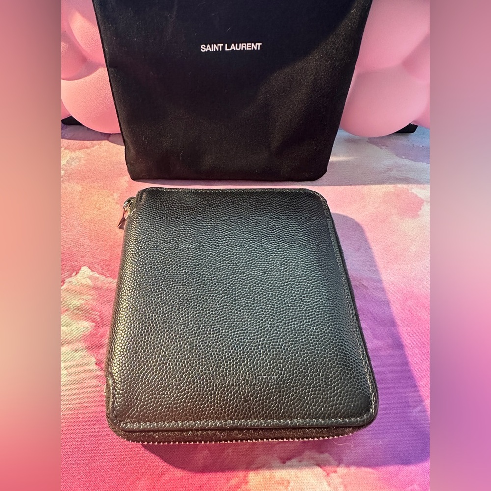 Vintage Yves Saint Laurent Men’a Wallet (EUC; Black)